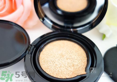 cc霜和防曬霜哪個(gè)先用？cc霜和防曬霜的使用順序