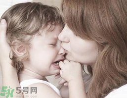 孩子性格內(nèi)向懦弱怎么辦？孩子性格內(nèi)向懦弱的原因？