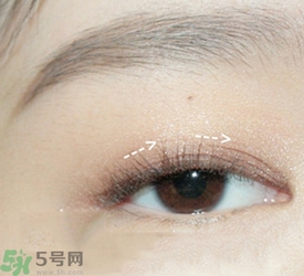 戴眼鏡怎么化妝？眼鏡妝怎么畫