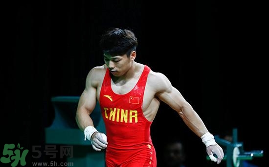 諶利軍舉重棄權(quán) 舉重為什么容易腿抽筋？