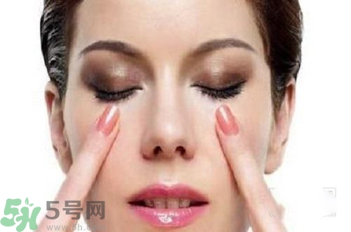 秋季眼睛干澀怎么辦？秋季眼睛干澀怎么調理？