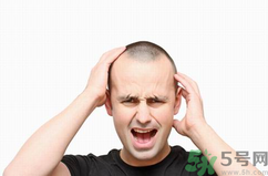 男人禿頂是什么原因？男人禿頂怎么辦？