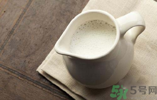 帶狀皰疹可以喝牛奶嗎？帶狀皰疹喝牛奶好不好？