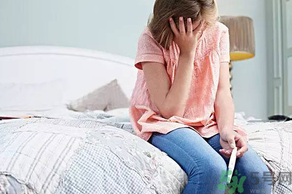 女人不孕不育是什么原因引起的？女人不孕不育怎么檢查？