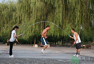 跳繩減肥快還是跑步減肥快？跳繩減肥最佳時(shí)間是什么時(shí)候？