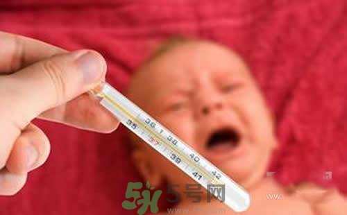 寶寶發(fā)燒多久量一次體溫？寶寶發(fā)燒怎么量體溫？