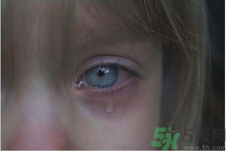 睡覺時(shí)流眼淚是怎么回事？如何保護(hù)眼睛？
