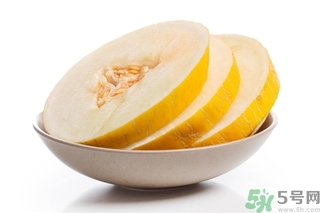 哈密瓜榨汁要加水嗎？哈密瓜榨汁搭配什么？