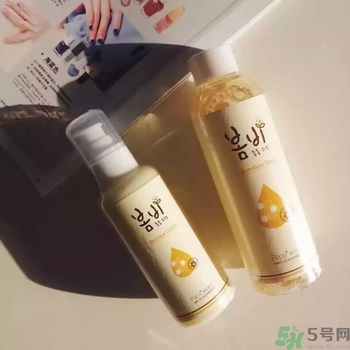 春雨水乳好用嗎？春雨蜂蜜水乳怎么樣？