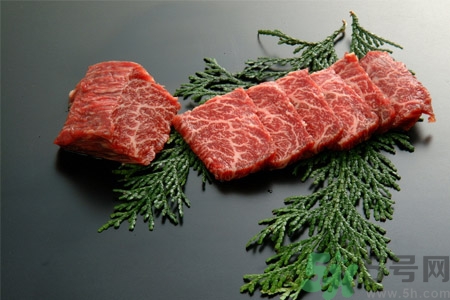 過敏性鼻炎可以吃牛肉嗎？過敏性鼻炎能不能吃牛肉？
