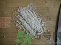 五仁月餅是哪五仁？五仁月餅是哪五種材料？