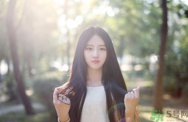 17歲女生下面很癢是為什么？高中女生下面很癢是怎么回事？