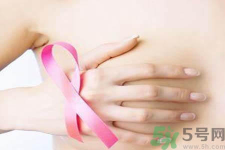 女性乳腺增生的原因是什么？乳腺增生的癥狀有哪些？