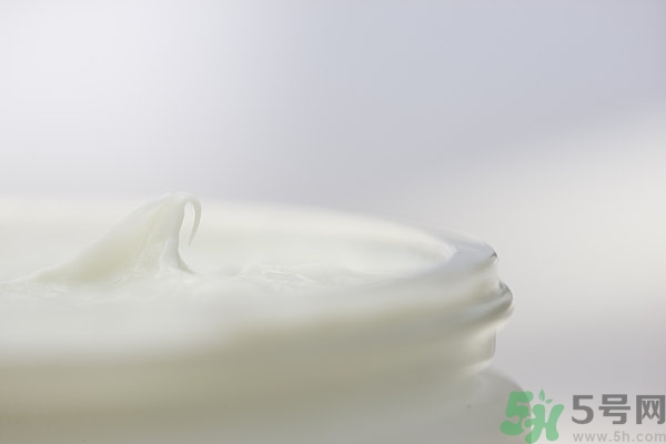 妝前乳有必要用嗎？妝前乳什么時候用？