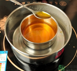 潤(rùn)唇膏怎么做？潤(rùn)唇膏自制方法