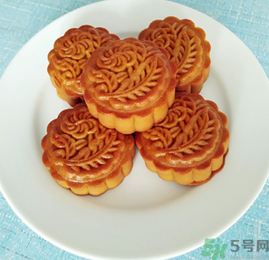 血糖高的人可以吃月餅嗎？血糖高的人怎樣吃月餅？