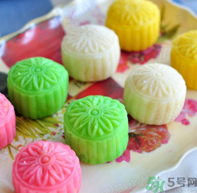 冰皮月餅放冰箱變硬怎么回事？冰皮月餅放冷藏還是冷凍？？
