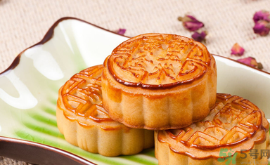 吃月餅不會(huì)長(zhǎng)痘痘嗎？長(zhǎng)痘痘可以吃月餅嗎？