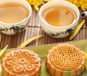 月餅一次吃多少比較好？月餅吃多了會(huì)怎樣？