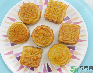 膽結(jié)石可以吃月餅嗎？膽結(jié)石患者吃月餅的危害