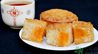 月餅吃多了會(huì)怎么樣？哪些人不宜吃月餅？