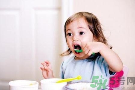孩子挑食不愛吃飯?jiān)趺崔k?孩子挑食是什么原因