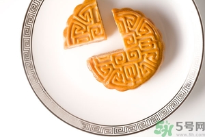 月餅的熱量高嗎？吃一個(gè)月餅會(huì)長(zhǎng)胖嗎？