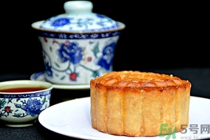 月餅的熱量高嗎？吃一個(gè)月餅會(huì)長(zhǎng)胖嗎？