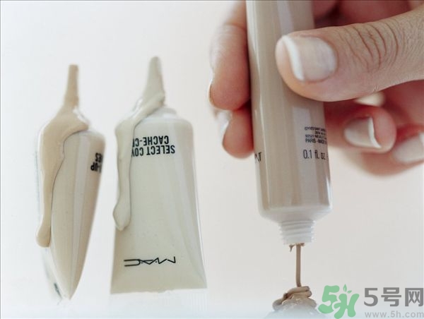 bb霜過(guò)期了還能用嗎？bb霜的保質(zhì)期一般是多久？