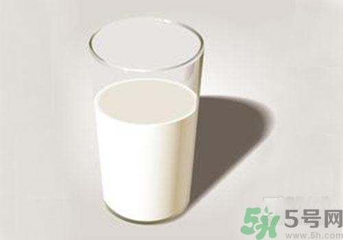喝純牛奶會(huì)上火嗎？喝純牛奶有什么壞處？