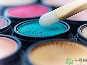 眼影可以當(dāng)眉粉用嗎？眼影可以當(dāng)鼻影用嗎？