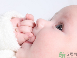 ?寶寶長(zhǎng)馬牙不吃奶怎么辦？寶寶長(zhǎng)馬牙多久能好？