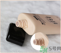 粉底液有隔離作用嗎？粉底液有什么作用？