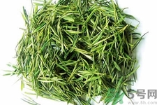過期的茶葉有什么作用？隔夜的茶葉有什么作用？