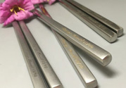 合金筷子用的什么材料？合金筷子和不銹鋼筷子哪個(gè)好？