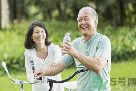 怎么洗掉水果上的農(nóng)藥？農(nóng)藥殘留的危害有哪些？