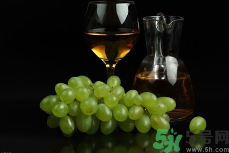 紅酒開瓶器怎么用？沒有開瓶器怎么開紅酒？