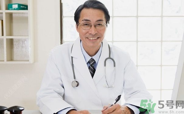 15歲還會(huì)得手足口病嗎？手足口病的癥狀有哪些？
