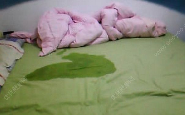 15歲男孩為什么會(huì)尿床？15歲男孩尿床怎么治療？