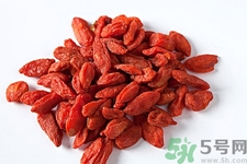 枸杞子泡酒可以壯陽嗎？枸杞子泡酒有副作用嗎？