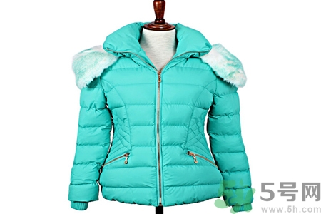 羽絨服怎么洗？白色羽絨服怎么洗？