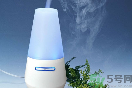 用加濕器好嗎？用加濕器的好處和壞處是什么？