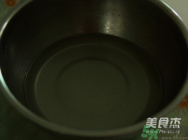水晶月餅用的什么粉？水晶月餅的做法及配方