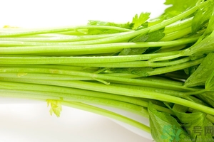 芹菜汁能去斑嗎？芹菜汁可以做面膜嗎？