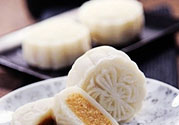 冰皮月餅和冰淇淋月餅有什么區(qū)別？冰皮月餅和冰淇淋月餅?zāi)膫€(gè)好吃？