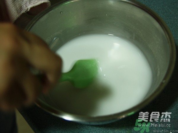 水晶月餅用的什么粉？水晶月餅的做法及配方