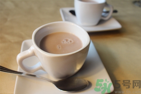 為什么喝奶茶后睡不著覺？喝奶茶會失眠怎么辦？