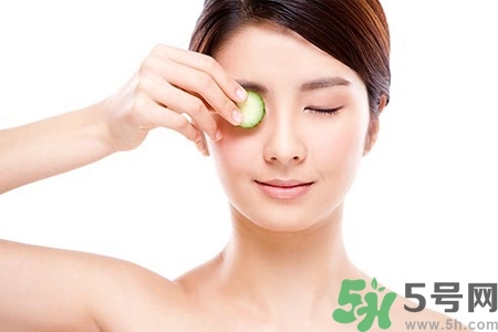 貼黃瓜片后要洗臉嗎？敷黃瓜片后需要洗臉嗎？