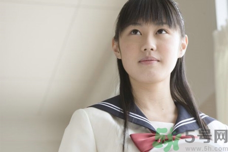 初中生女生的標(biāo)準(zhǔn)胸圍是多少？初中女生正常胸圍是多少？