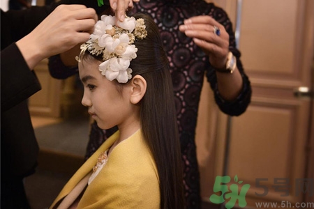 9歲女生的標(biāo)準(zhǔn)身高體重是多少？9歲女生正常身高體重是多少？